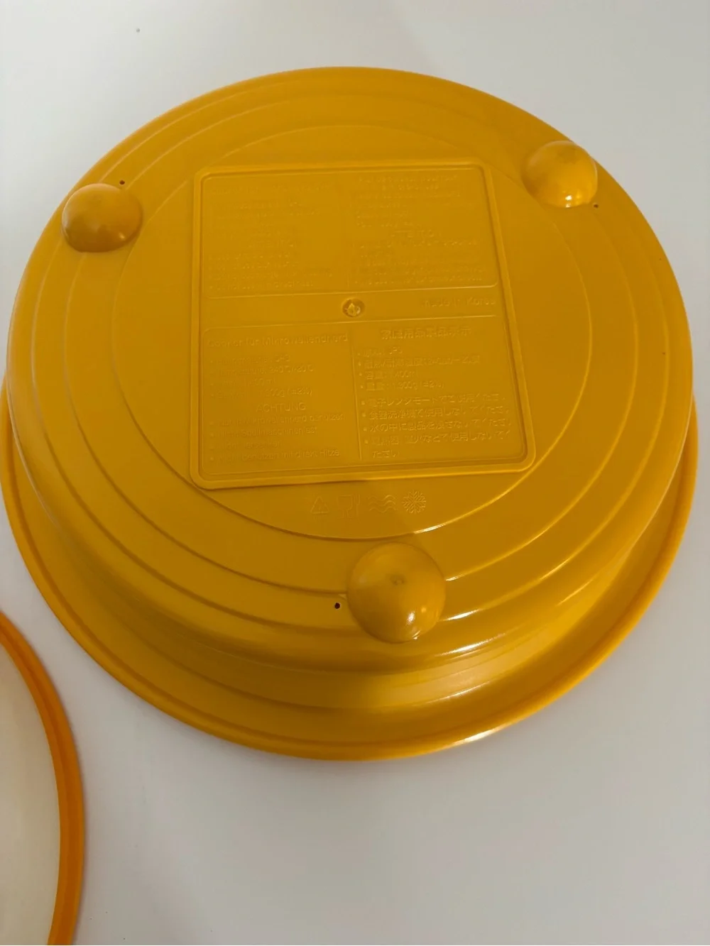 Microwave-Safe Steamer Bowl in Yellow and White with Snap Lid